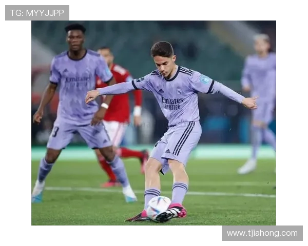 世俱杯半场阿里双响进球被吹莫拉扳平波尔图暂1比2落后开罗国民